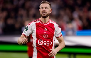 Jordan Henderson đã nhận được vinh dự lớn cho Ajax trong trận đấu thứ tư kể từ khi chuyển đến Eredivisie